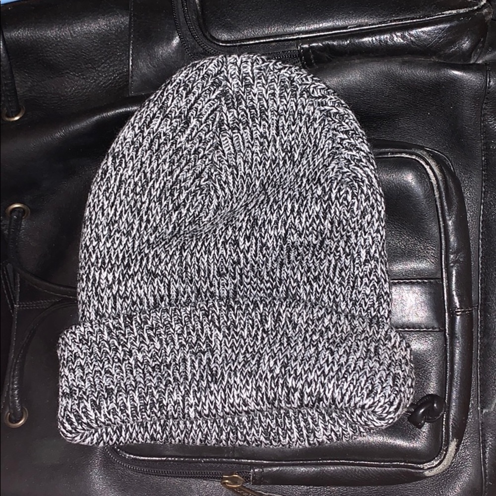 Gray Aritzia beanie